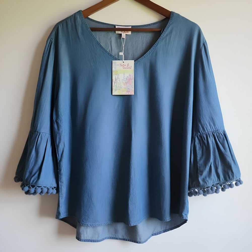 Hester & Orchard Womens L Chambray Blouse Bell Sleeve Pom Pom Boho NWT - Picture 2 of 8